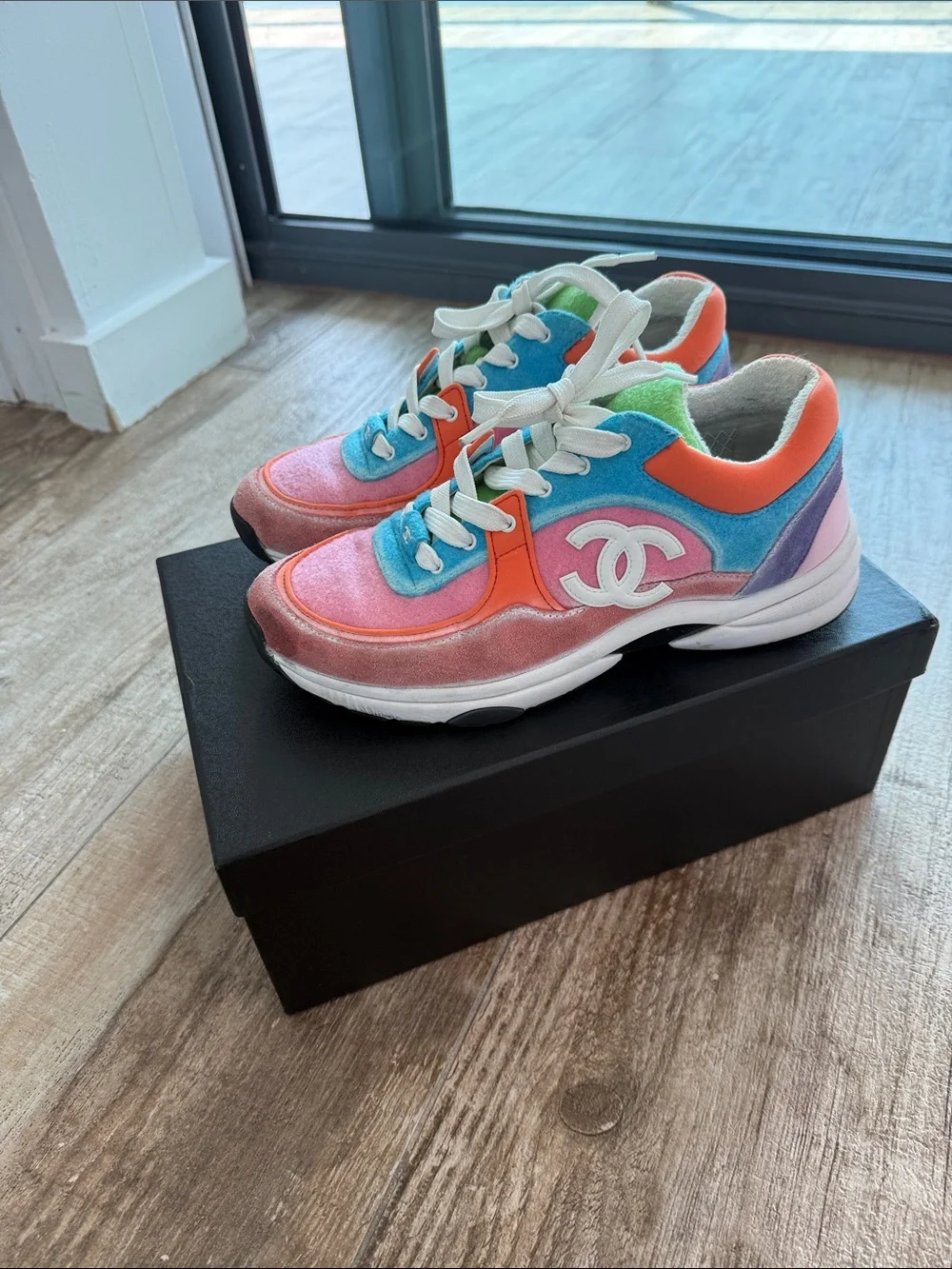 CHANEL Multicolor Suede Sneakers - 41